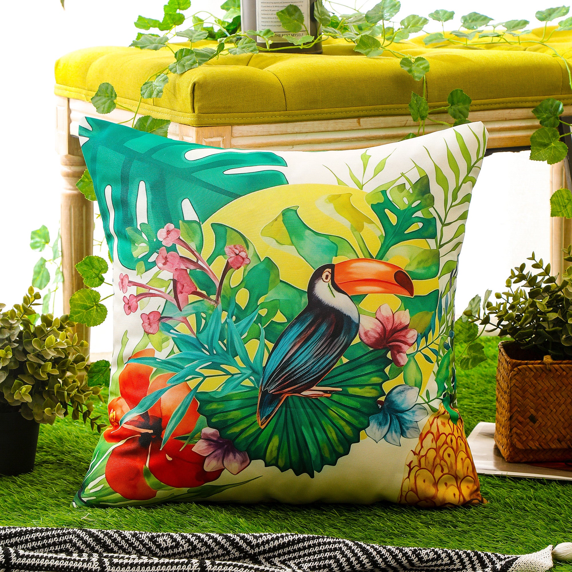 Elegant and artistic bird-themed pillowcase, suitable for indoor and outdoor cushions.