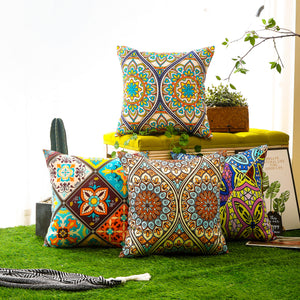 Set of four waterproof cushion covers with Boho mandala pattern, 45x45 cm
