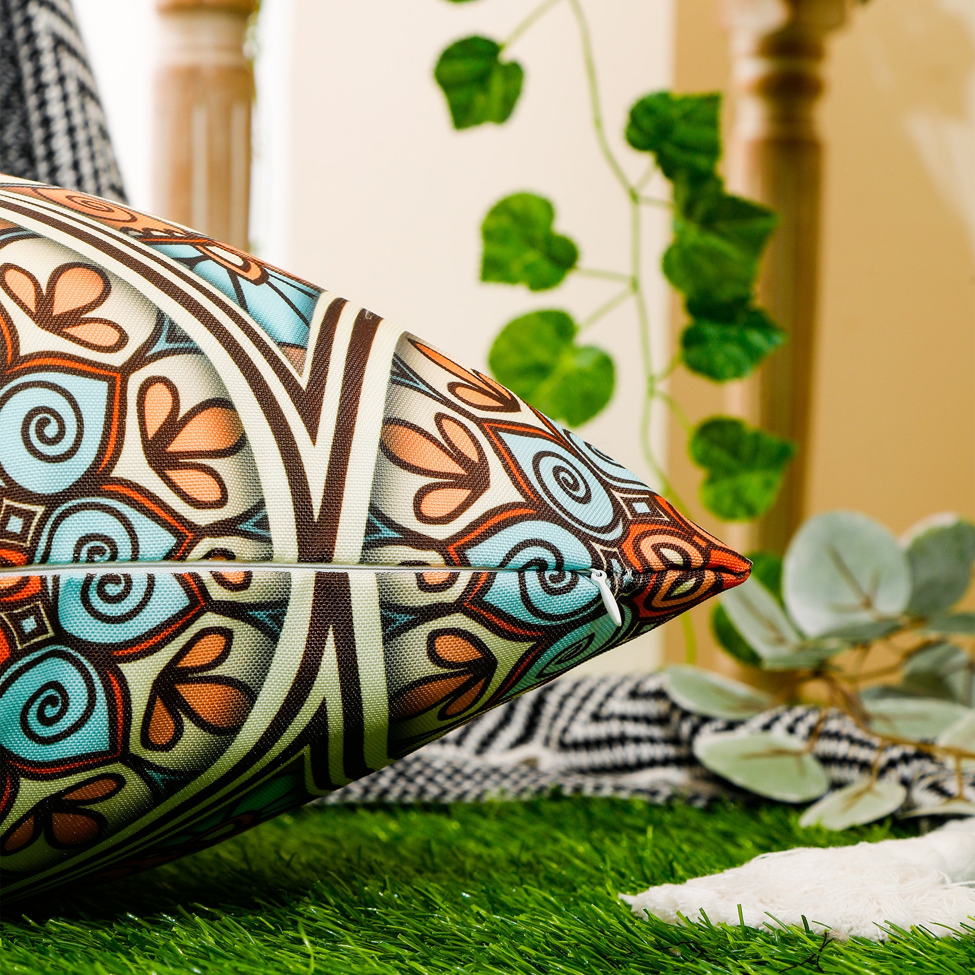 Outdoor waterproof cushion cover featuring colorful mandala design, 45x45 cm.