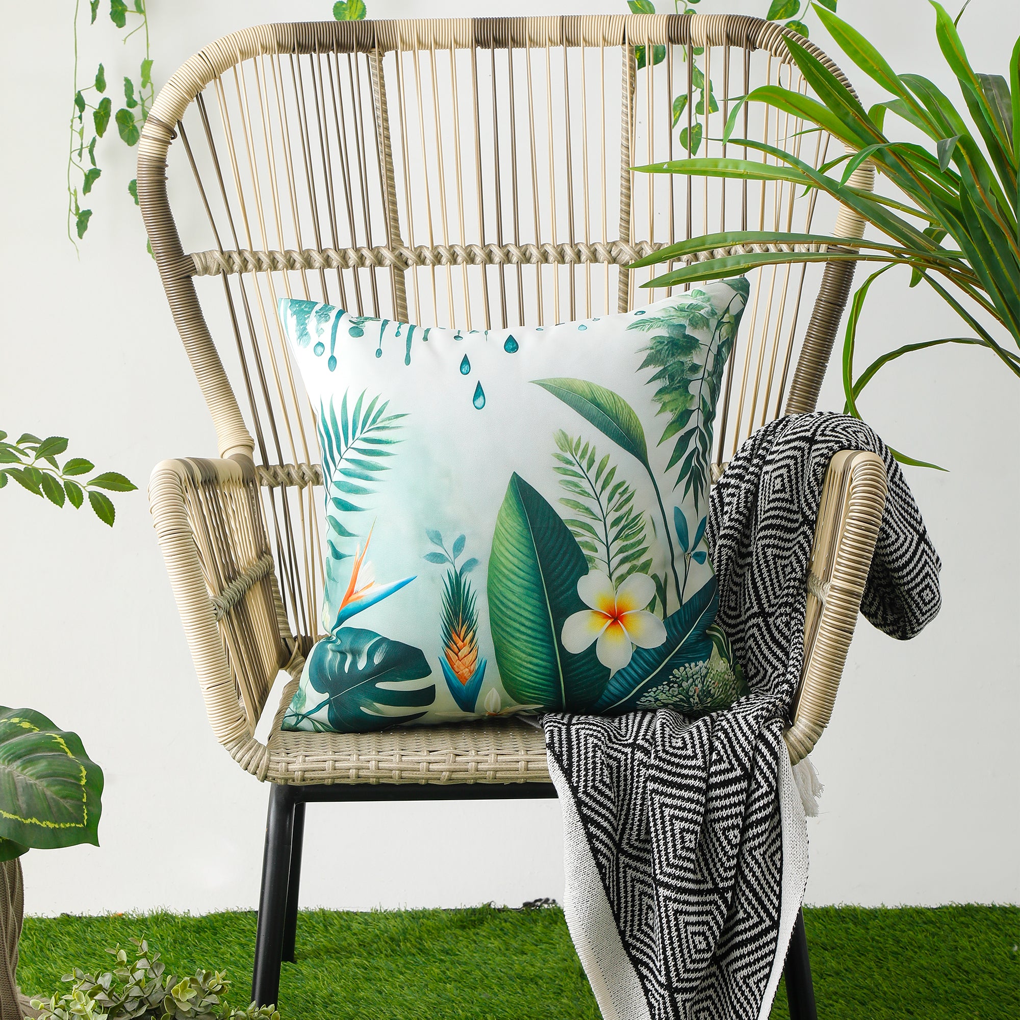 Water & Stain Resistant Floral Outdoor Cushion Cover 45x45cm Garden Décor - Design 4 (Green)