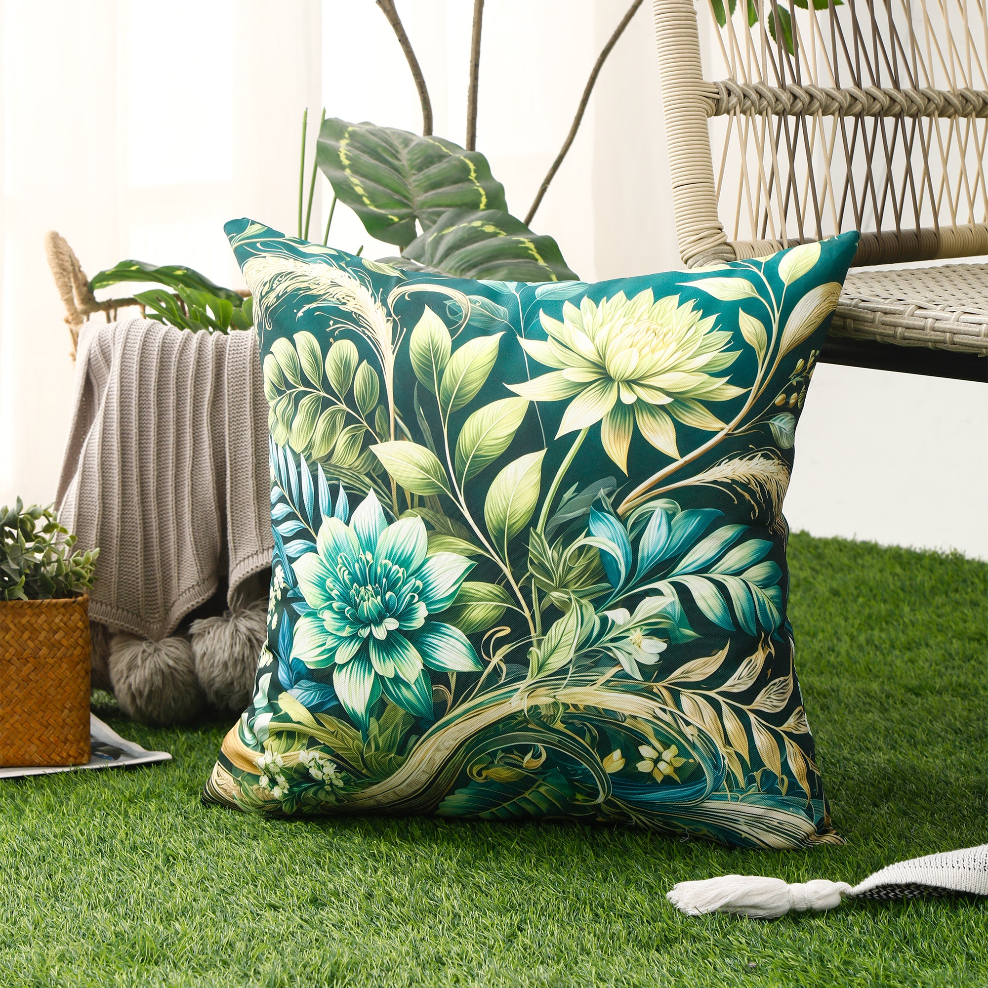 Water & Stain Resistant Floral Outdoor Cushion Cover 45x45cm Garden Décor - Design 3 (Green)